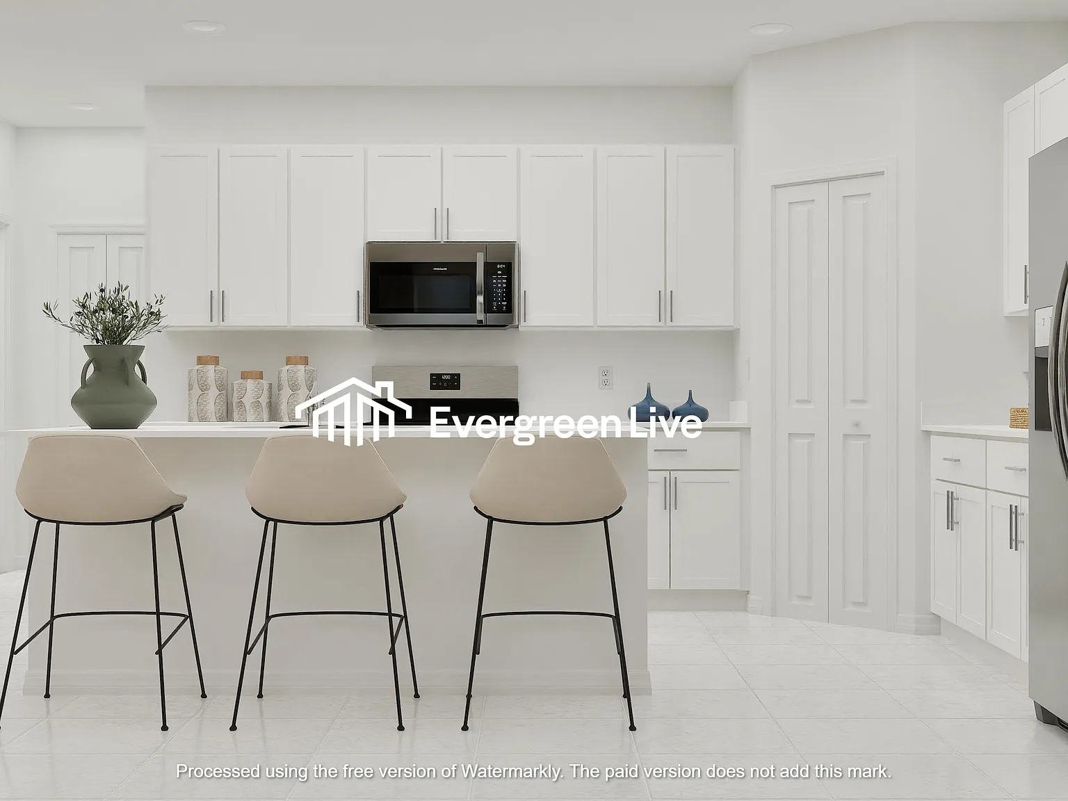 6 bed, 3.0 bath, 2463 sqft, $2,240 — Photo 4