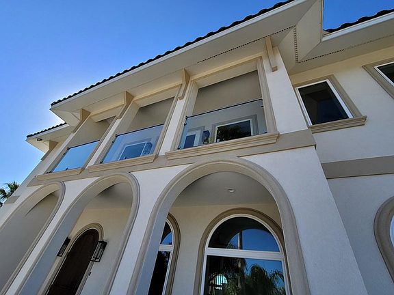 5th image of 1101 Beach Blvd