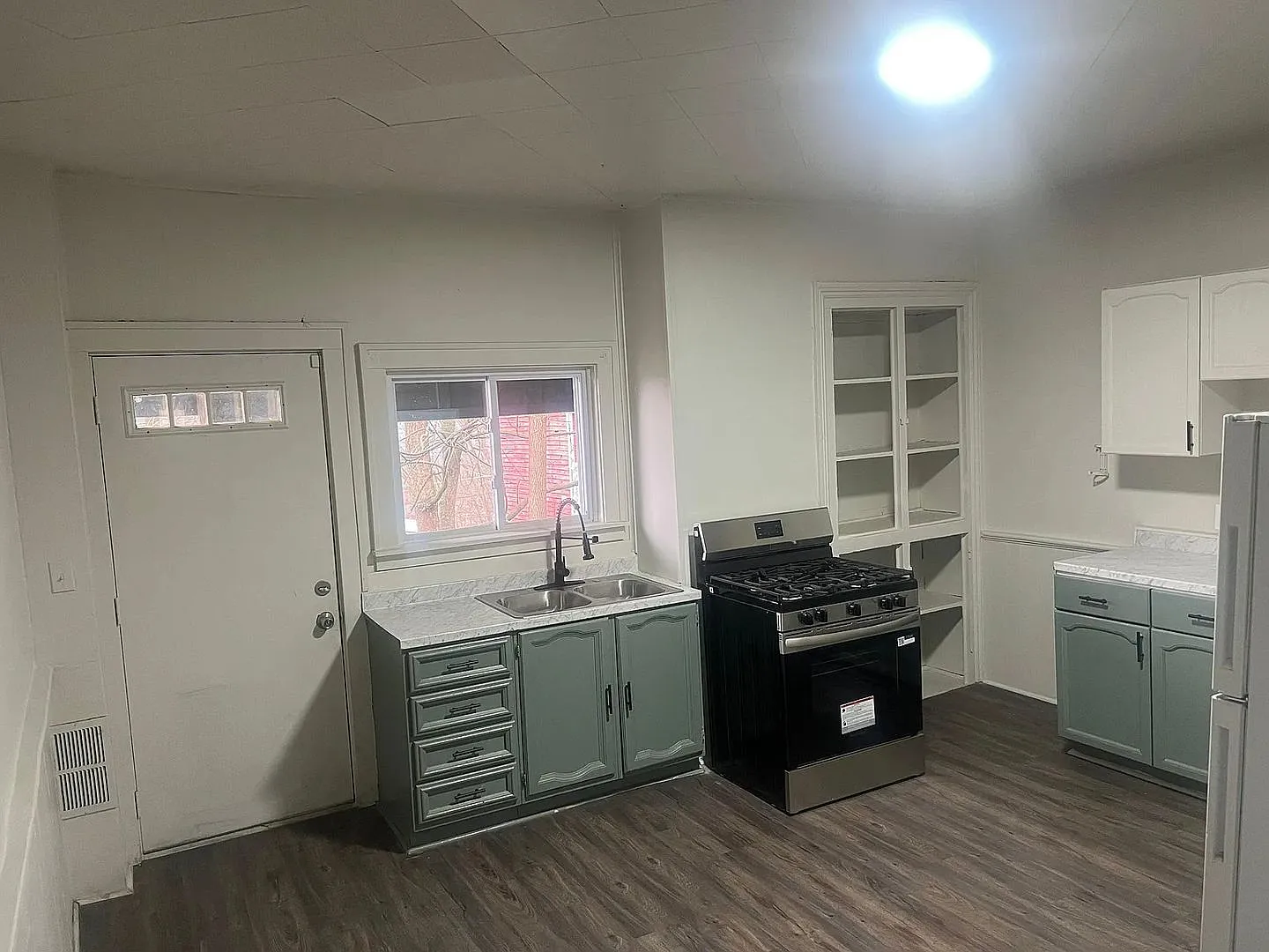 3 bed, 1552 sqft, $1,490 — Photo 2