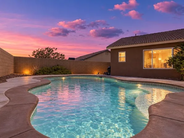 10716 Wakefield St E, Adelanto, CA 92301