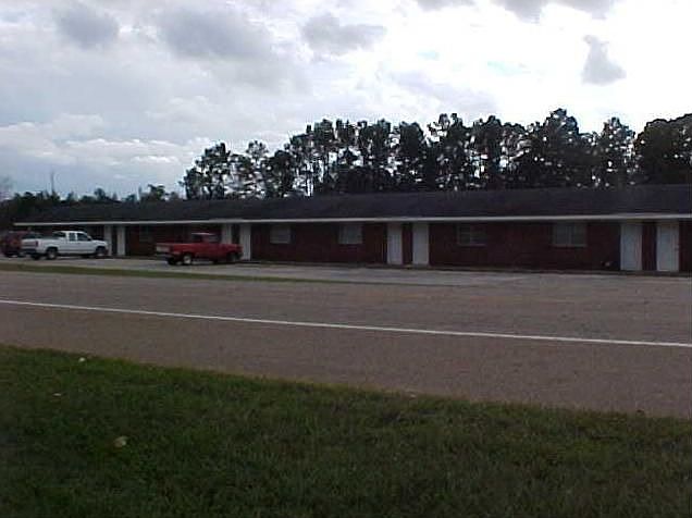 2282 University Pkwy