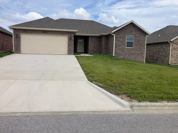 3821 W Freeman St, Bolivar, MO 65613