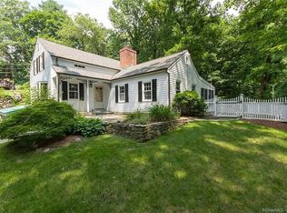 104 E Rocks Rd, Norwalk, CT 06851