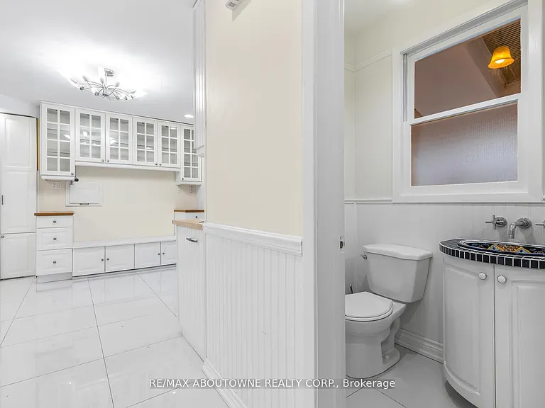 145 Wolfdale Ave — Photo 8