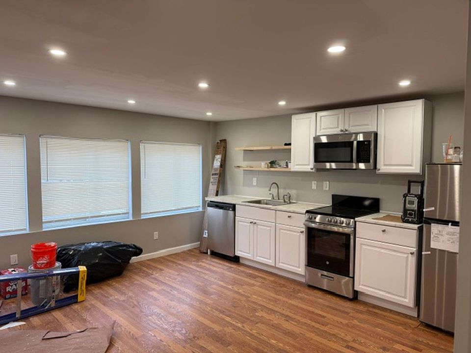 2nd image of 15-19 Franklin St #7