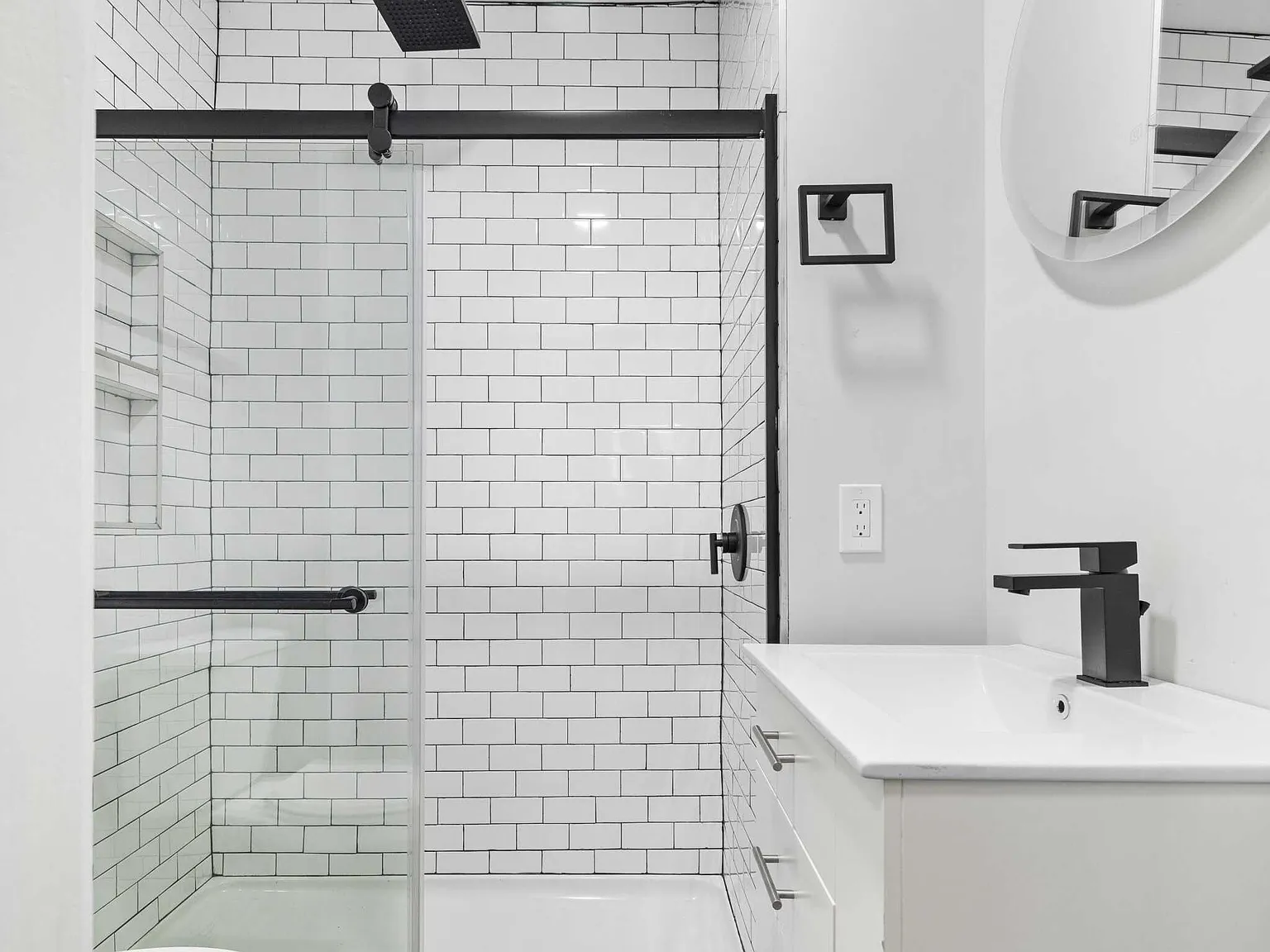 Studio, $8,050 — Photo 2