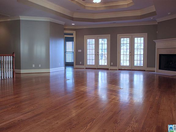 3rd image of 1113 Camellia Cir