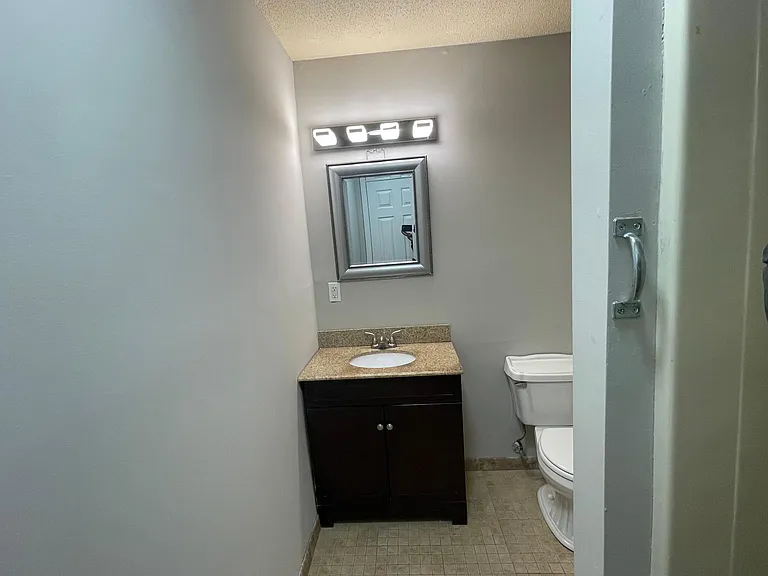316 Georgetown Dr — Photo 16