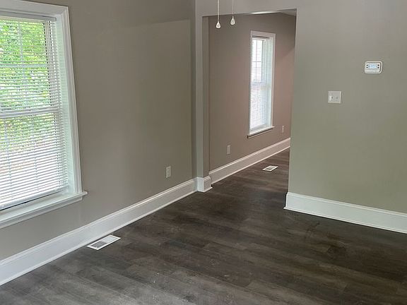 2nd image of 1612 N Jackson Ave