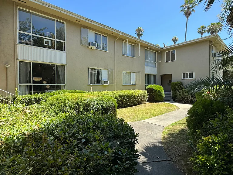350 Pasadena Ave — Photo 4
