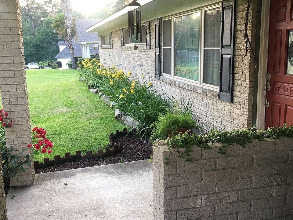 2nd image of 125 Anna Ln