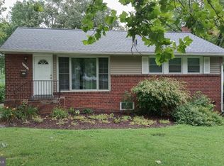 8301 Sprague Pl, Hyattsville, MD 20784
