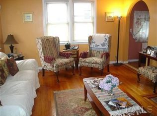 1143 Arnow Ave, Bronx, NY 10469