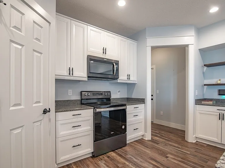 109 Gaston Cir — Photo 31