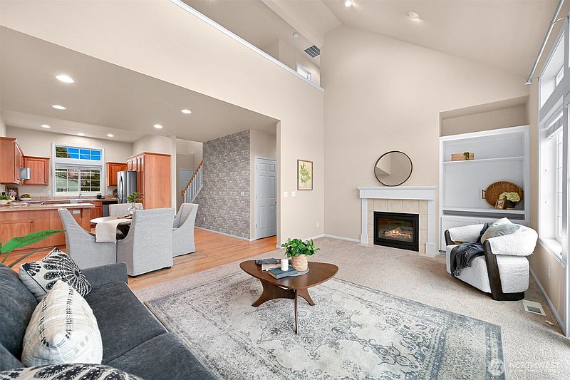 4th image of 1725 Harrison Place #104