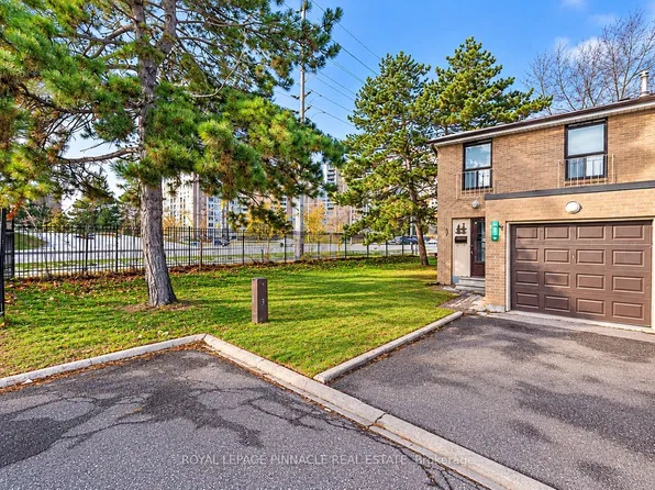 88 Fleetwood Cres, Brampton, ON L6T 2E5