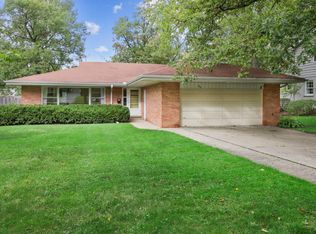 846 Northmoor Rd, Lake Forest, IL 60045