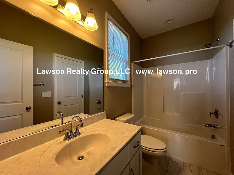 3602 Colonial Green Cir SW — Photo 41