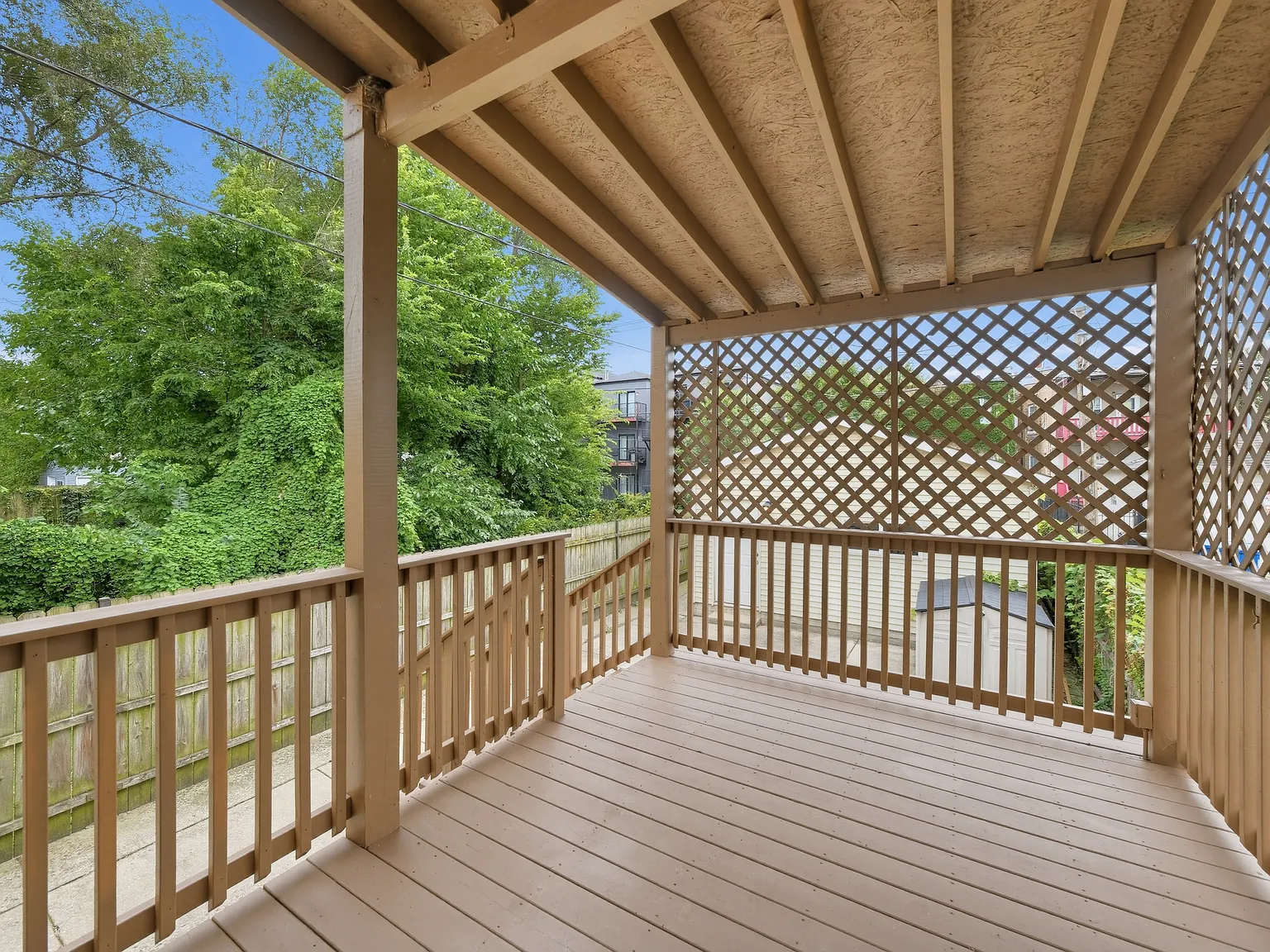 3 bed, 2300 sqft, $3,035 — Photo 4