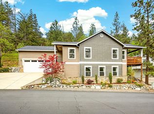 915 Hangman Way, Jacksonville, OR 97530