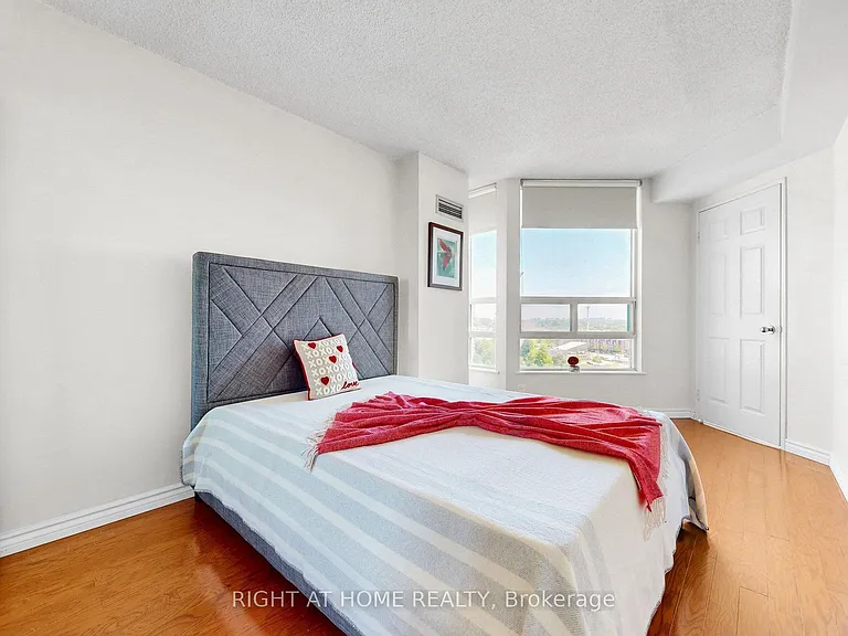7805 Bayview Ave #1120 — Photo 23