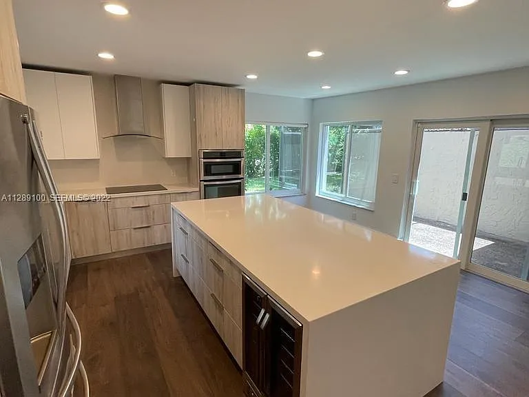 546 Patio Village Way — Photo 4