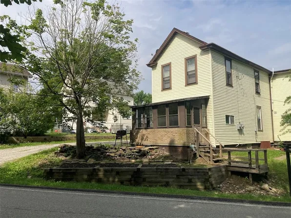 4974 Williamsport Rd, Elizabeth, PA 15037