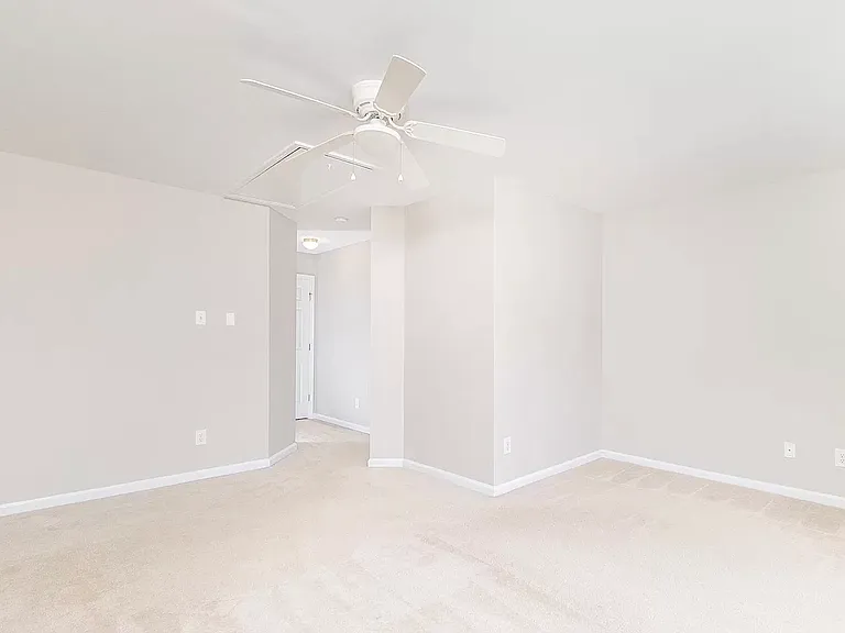 9907 Kedzie Ct — Photo 9