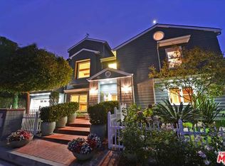 438 Tuallitan Rd, Los Angeles, CA 90049