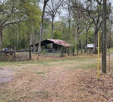 5th image of 2235 STRAWBERRY Lane