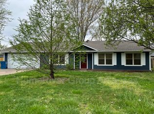 2056 Park Cir, Pea Ridge, AR 72751