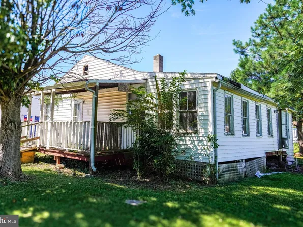 467 Center Ave, Romney, WV 26757