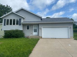 3113 Rose Dr SE, Rochester, MN 55904