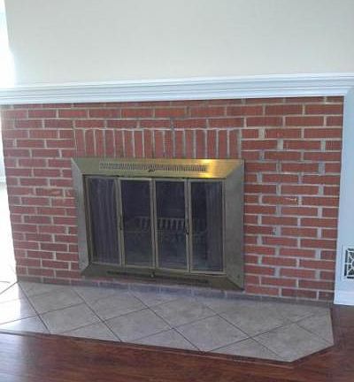 4th image of 1730 Middle Pike