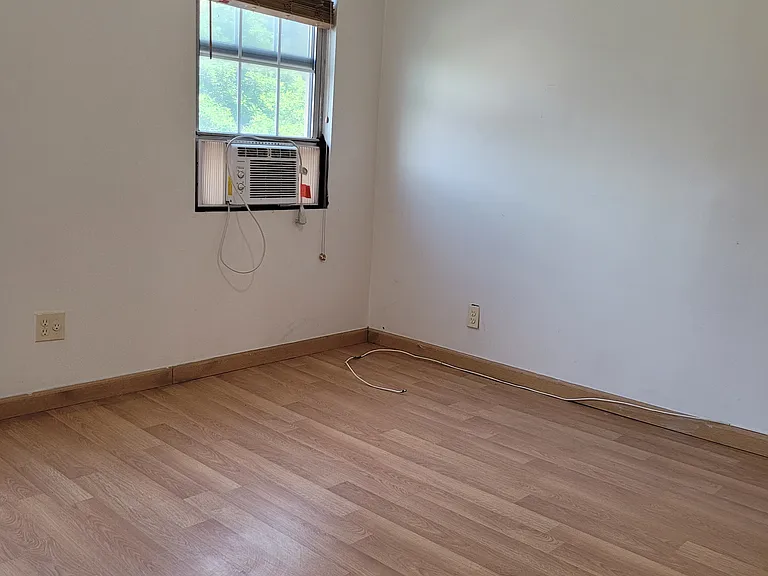 118 Rockwood St #3 — Photo 9