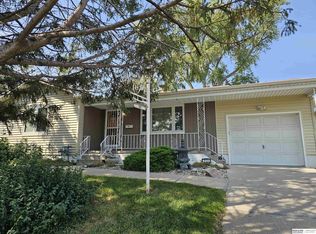 3124 S 42nd St, Omaha, NE 68105