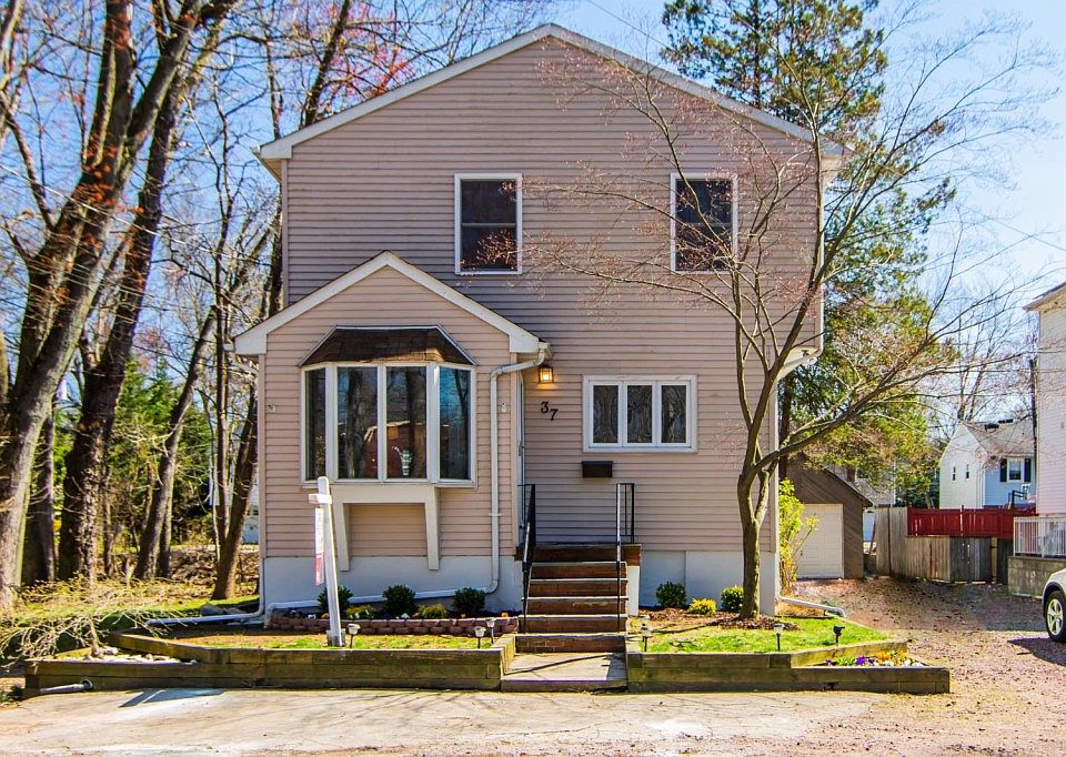 1st image of 37 Beechwood Dr