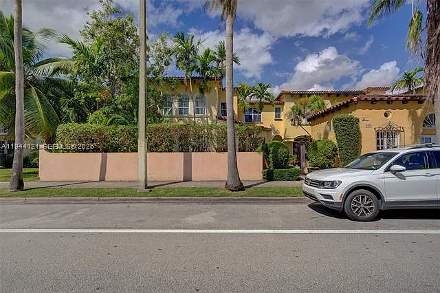 4867 Ponce De Leon Blvd — Photo 33