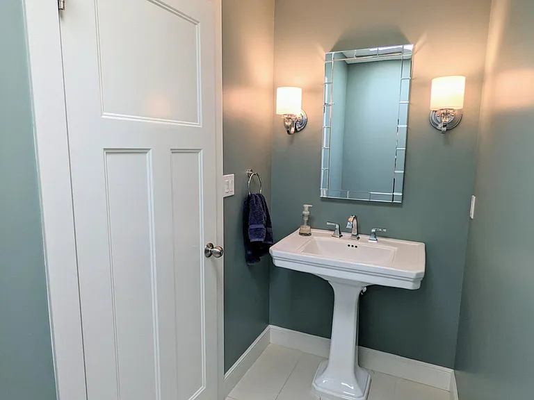 1525 Kensington Cir — Photo 10