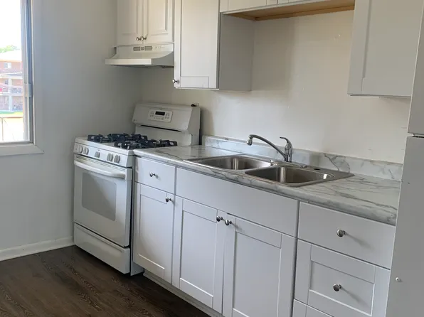 2105 Gideon Ave #7, Zion, IL 60099