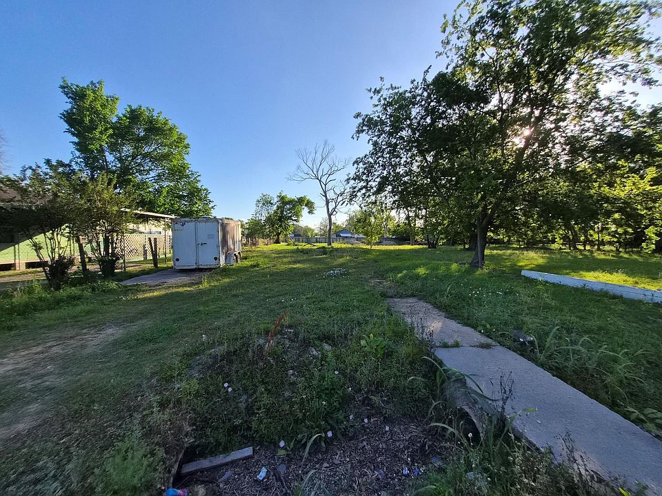 2nd image of 6701 Morrow St