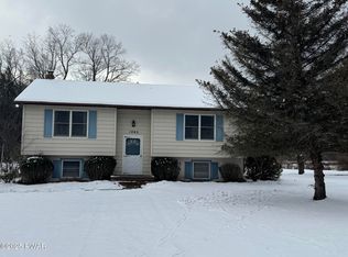 1995 Creek Dr, Waymart, PA 18472