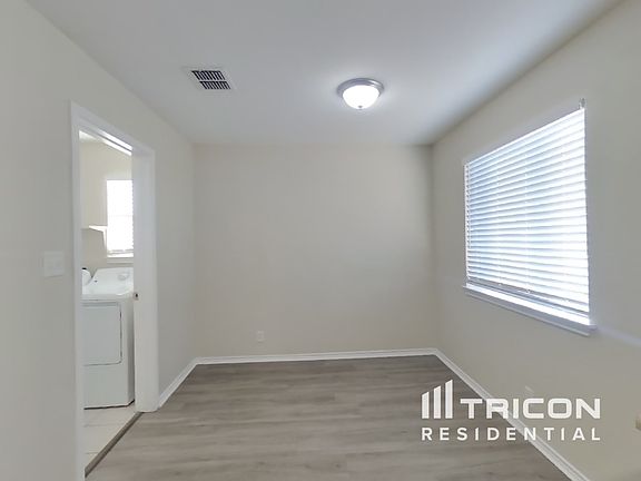 5th image of 9806 Marbach Cyn