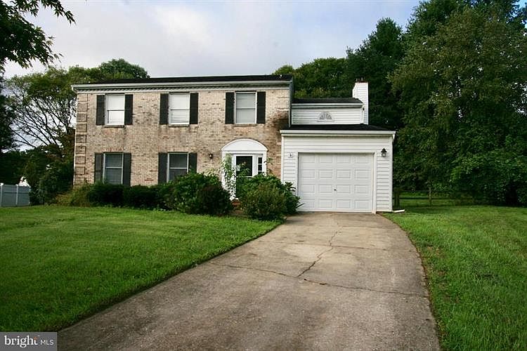1st image of 1102 Broadmoor Ct