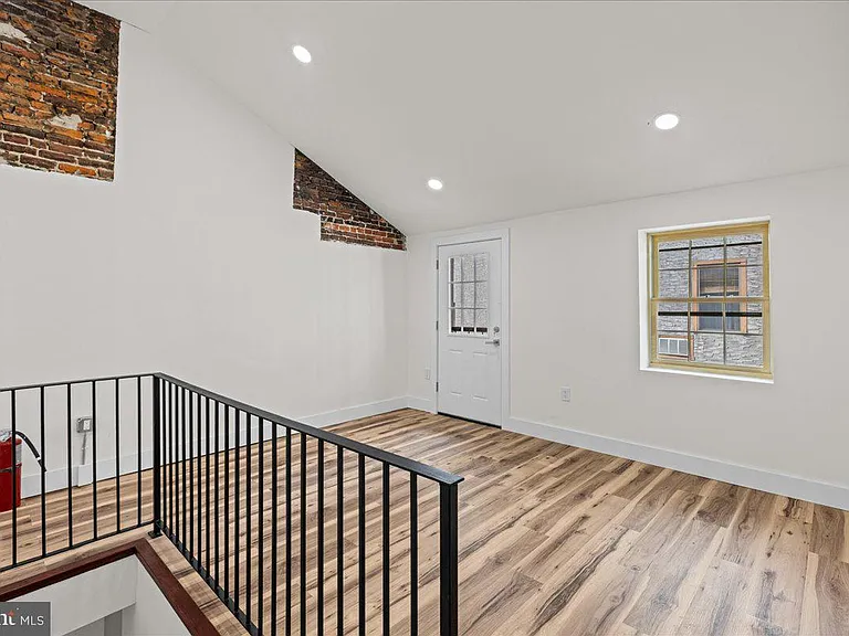 1222 Chancellor St #3 — Photo 2