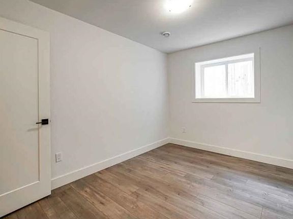3rd image of 9876 Huckleberry Dr