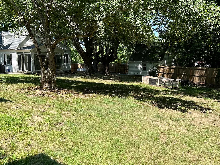 4321 Thomasville Rd — Photo 8