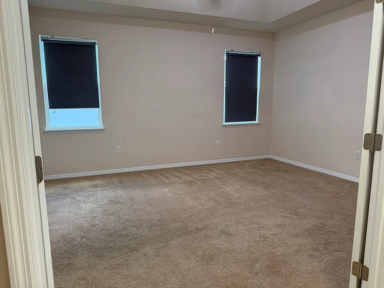 2410 Chateau Loop — Photo 24