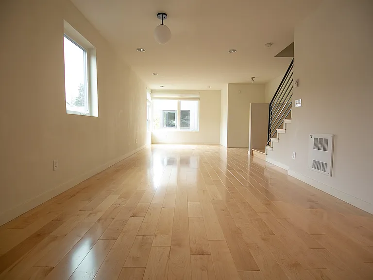 2905 NW 85th St — Photo 2
