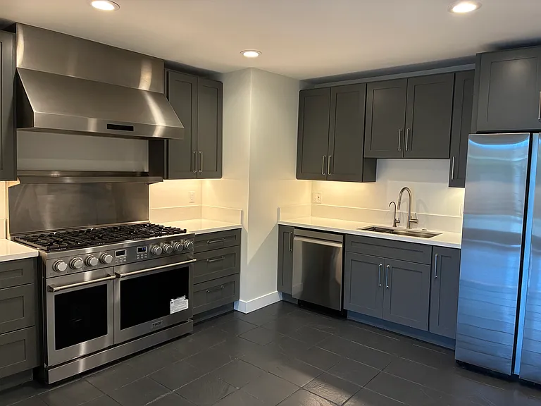17700 Rhoda St — Photo 14